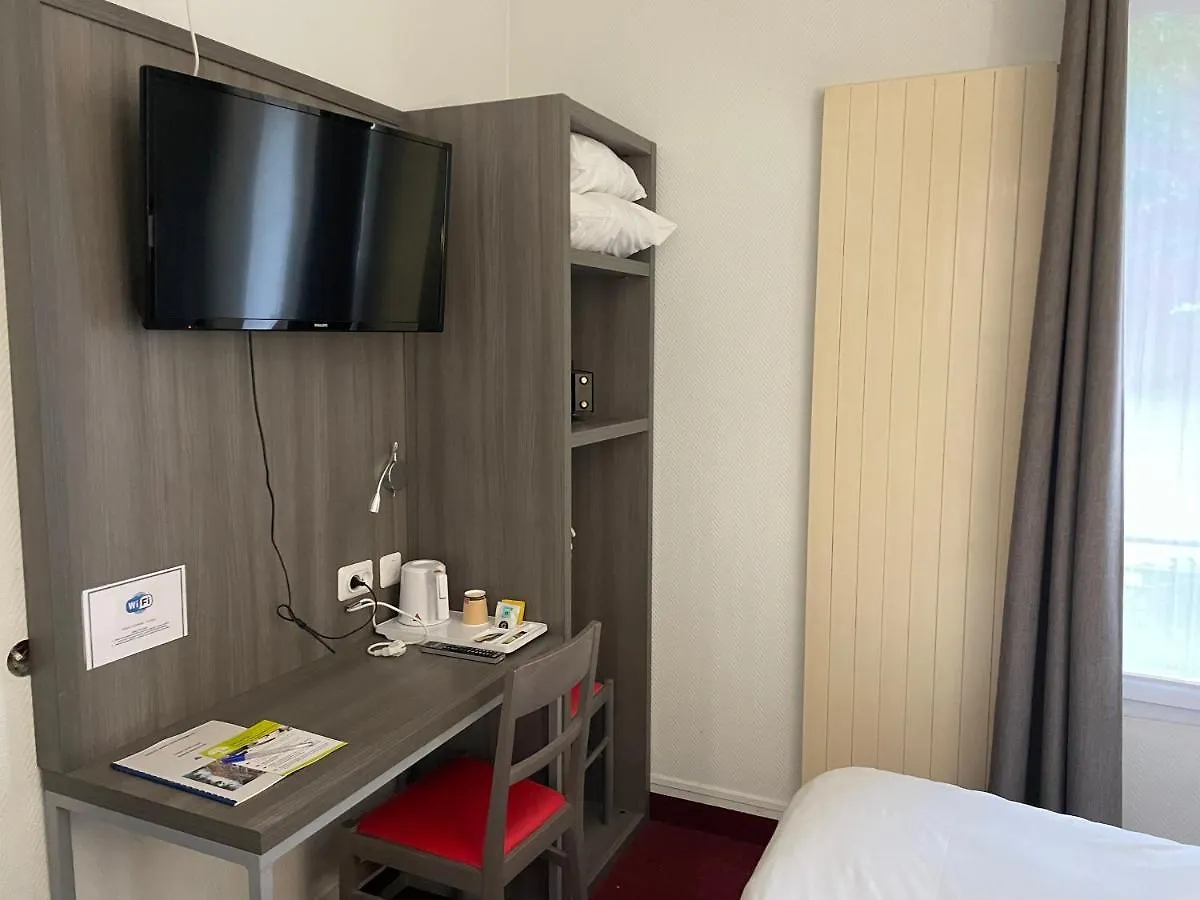 Hipotel Lilas Gambetta Paris 3*,