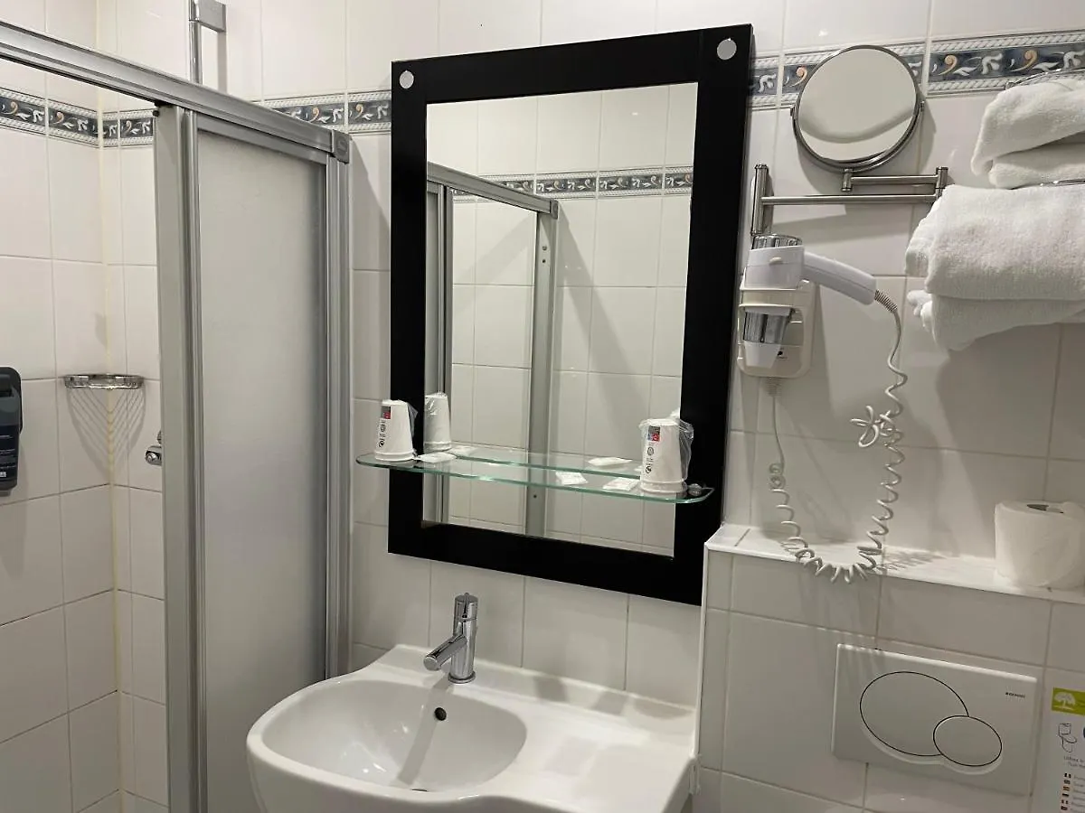 Szálloda Hipotel Lilas Gambetta Párizs