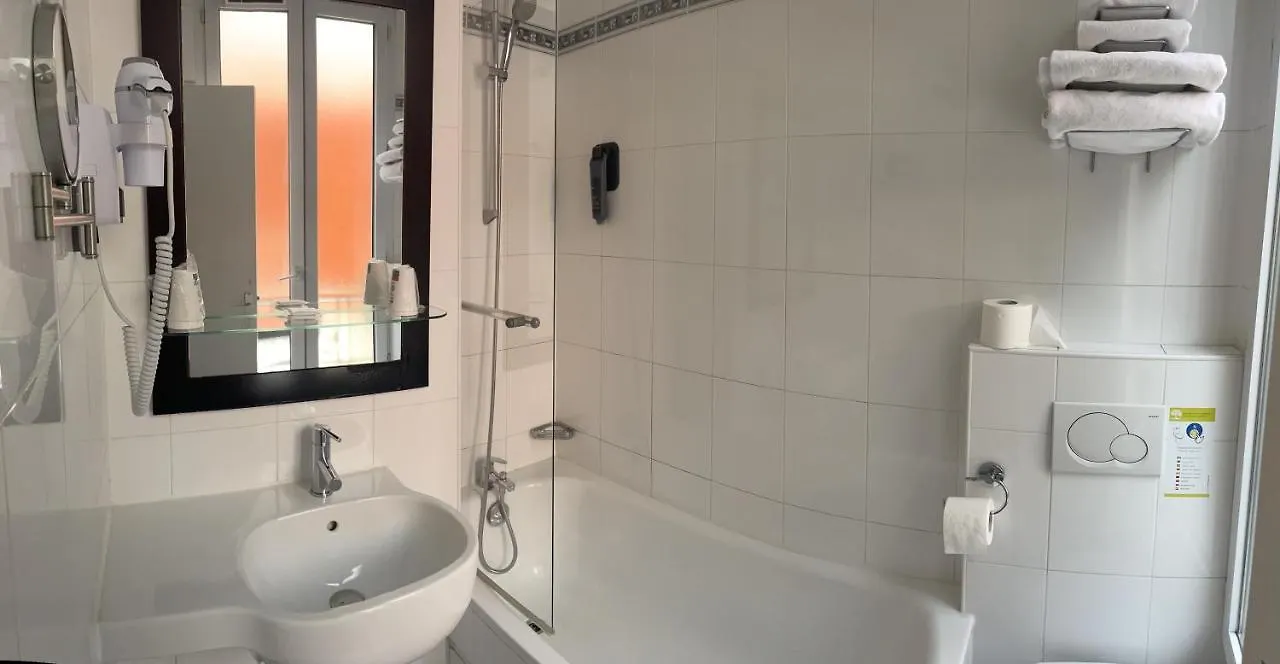 Hipotel Lilas Gambetta Paris