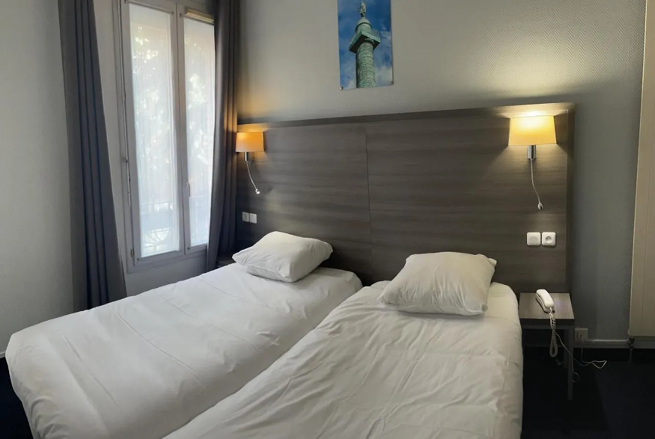 Hipotel Lilas Gambetta Paris France