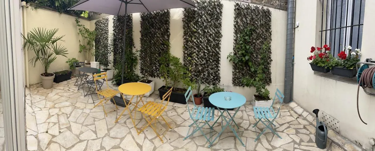 Hotel Hipotel Lilas Gambetta Paris